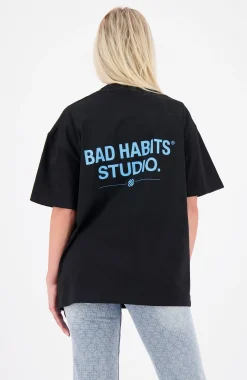 BAD HABITS STUDIO. T-SHIRT | Zwart