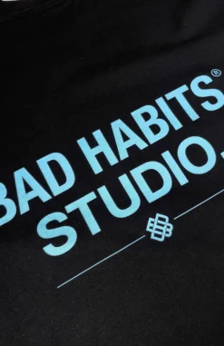 BAD HABITS STUDIO. T-SHIRT | Zwart