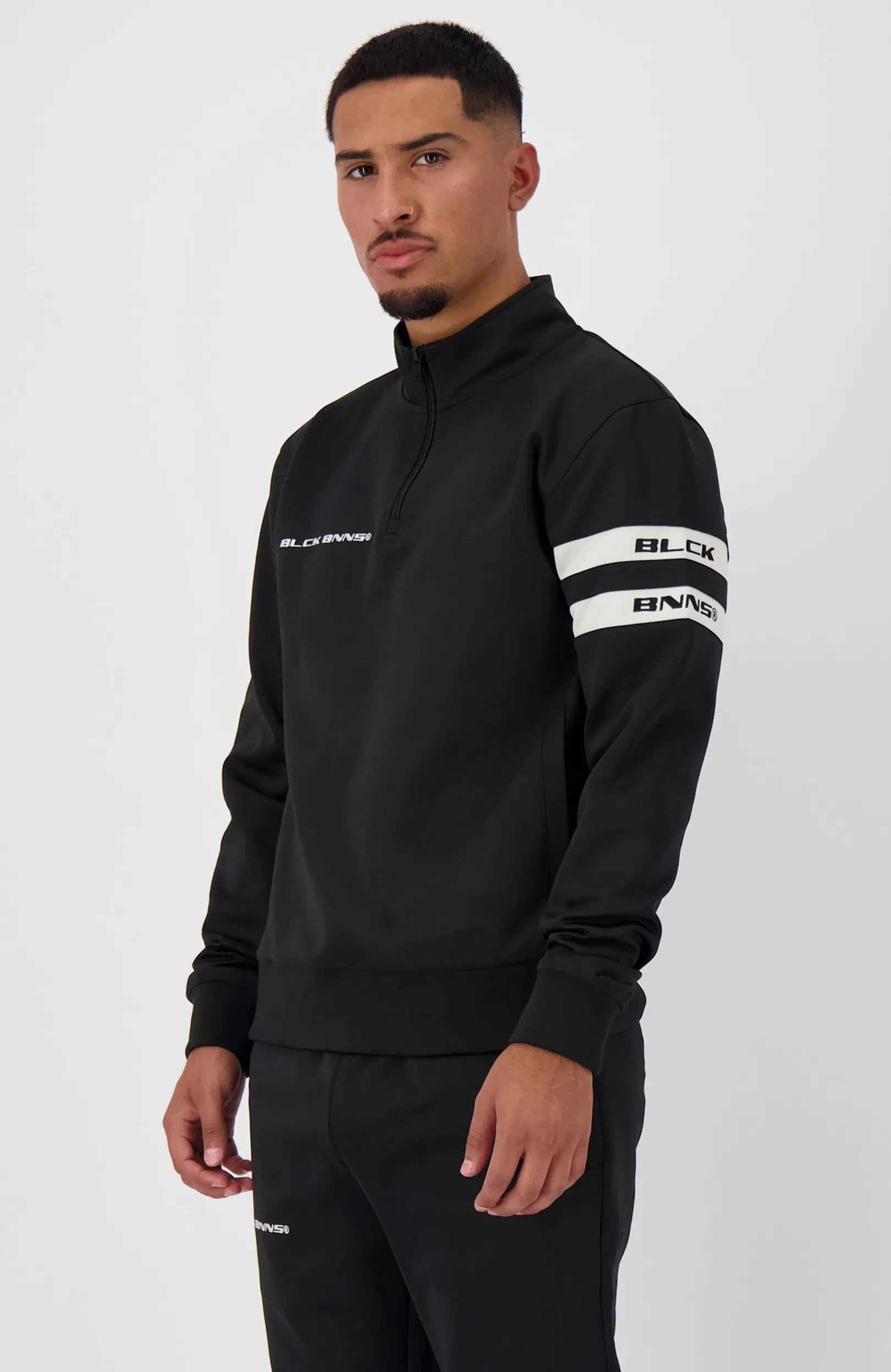 CHARGE TRACKTOP | Zwart