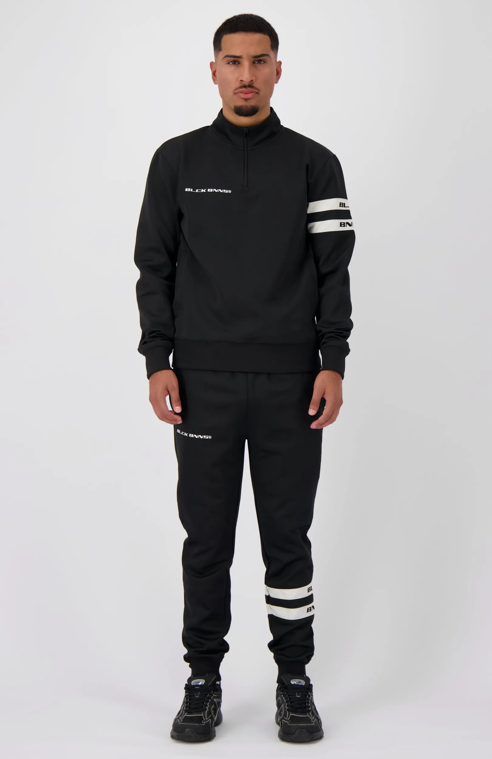 CHARGE TRACKTOP | Zwart