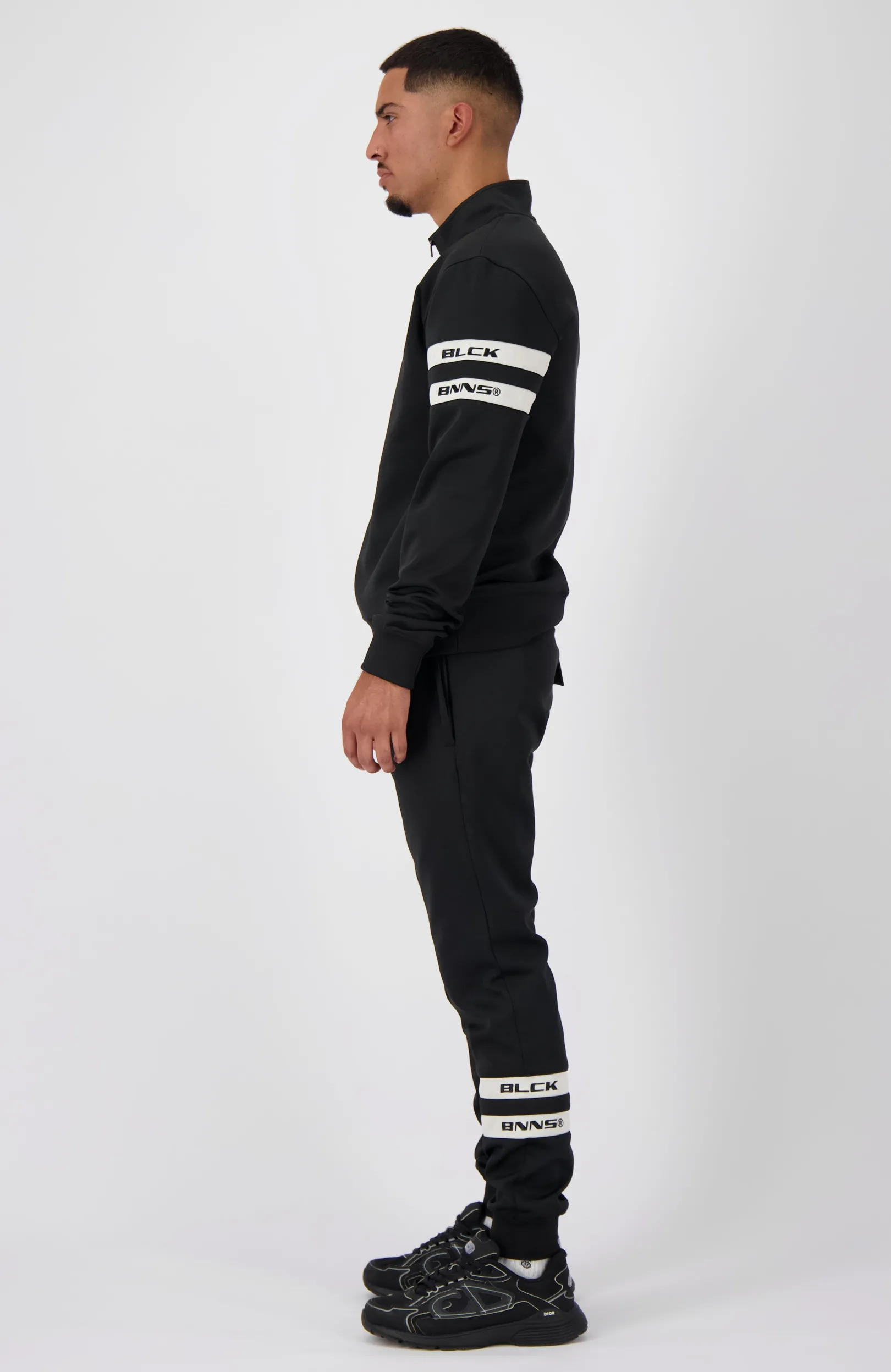 CHARGE TRACKTOP | Zwart