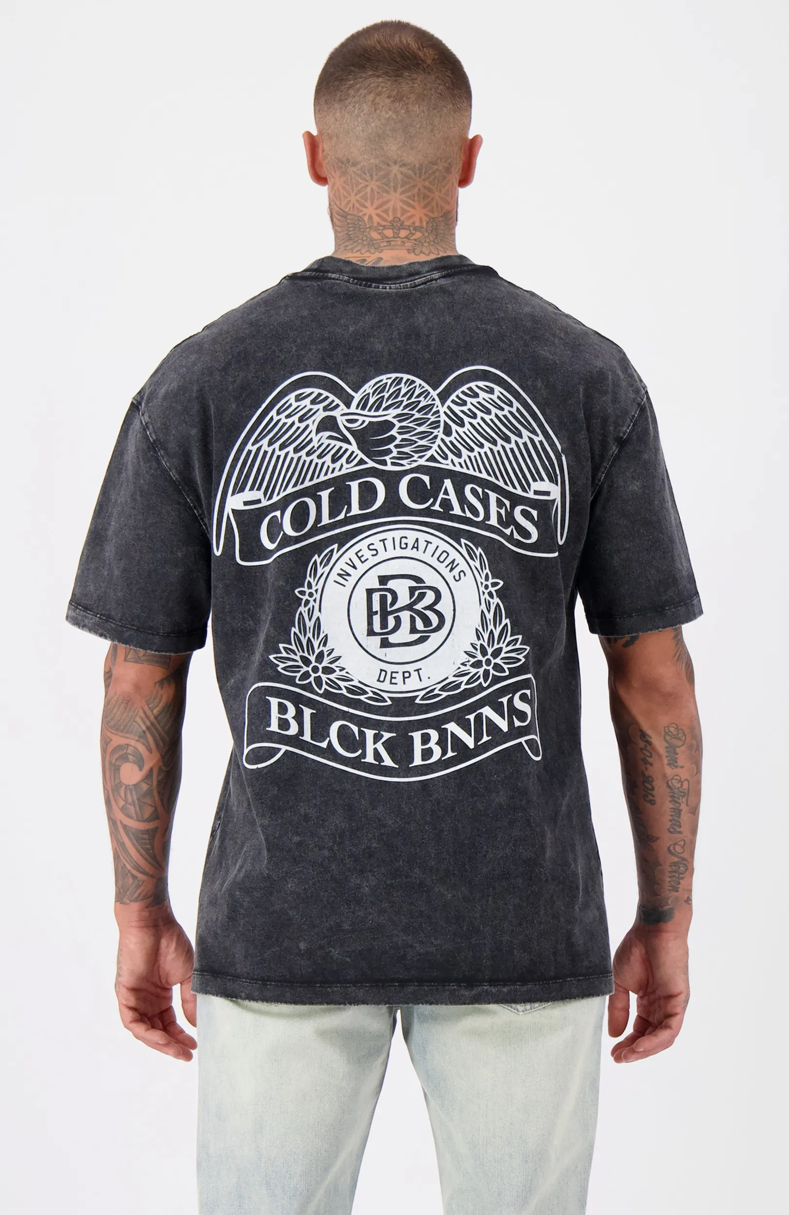 COLD CASES T-SHIRT | Zwart