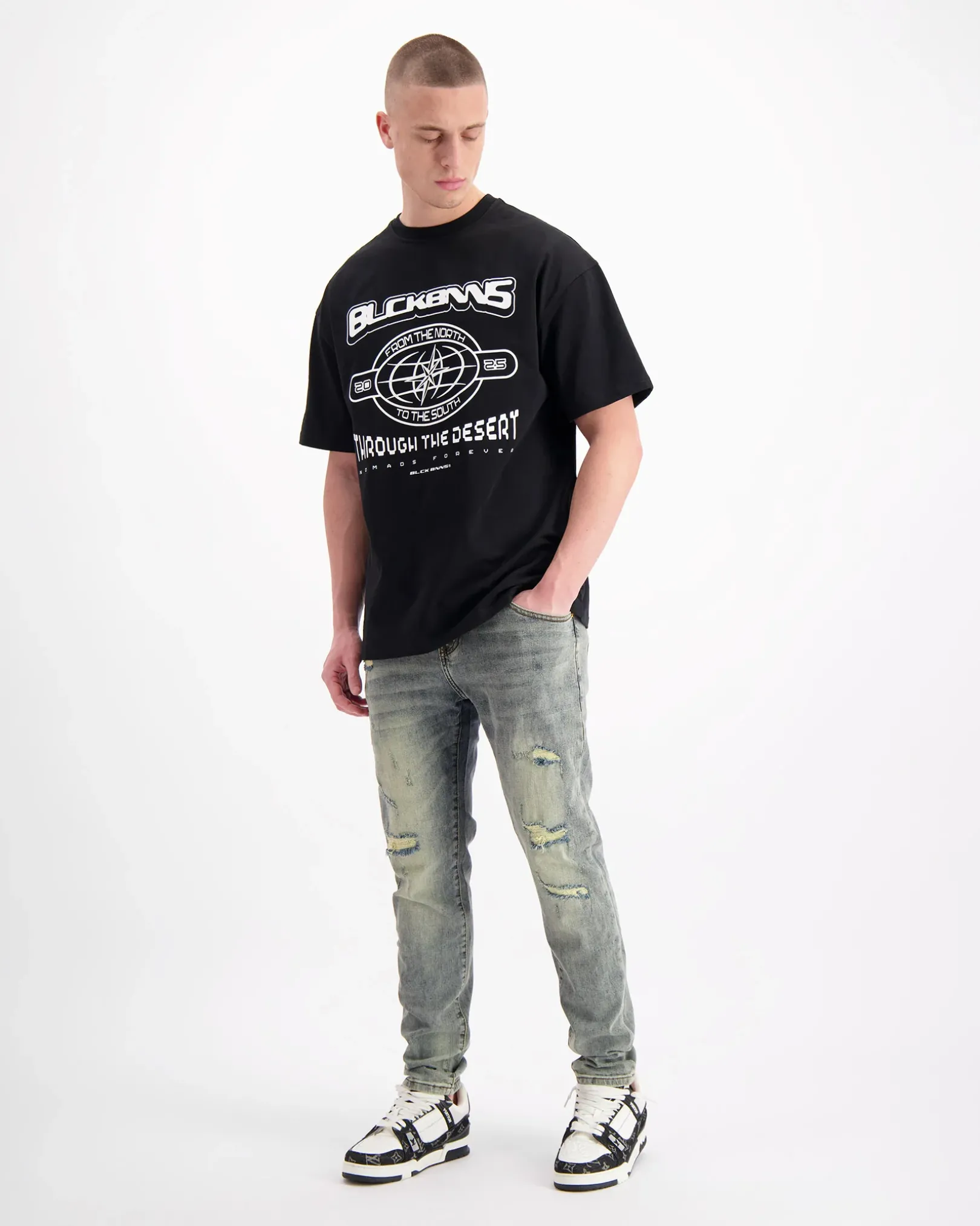 COMPASS T-SHIRT | Zwart