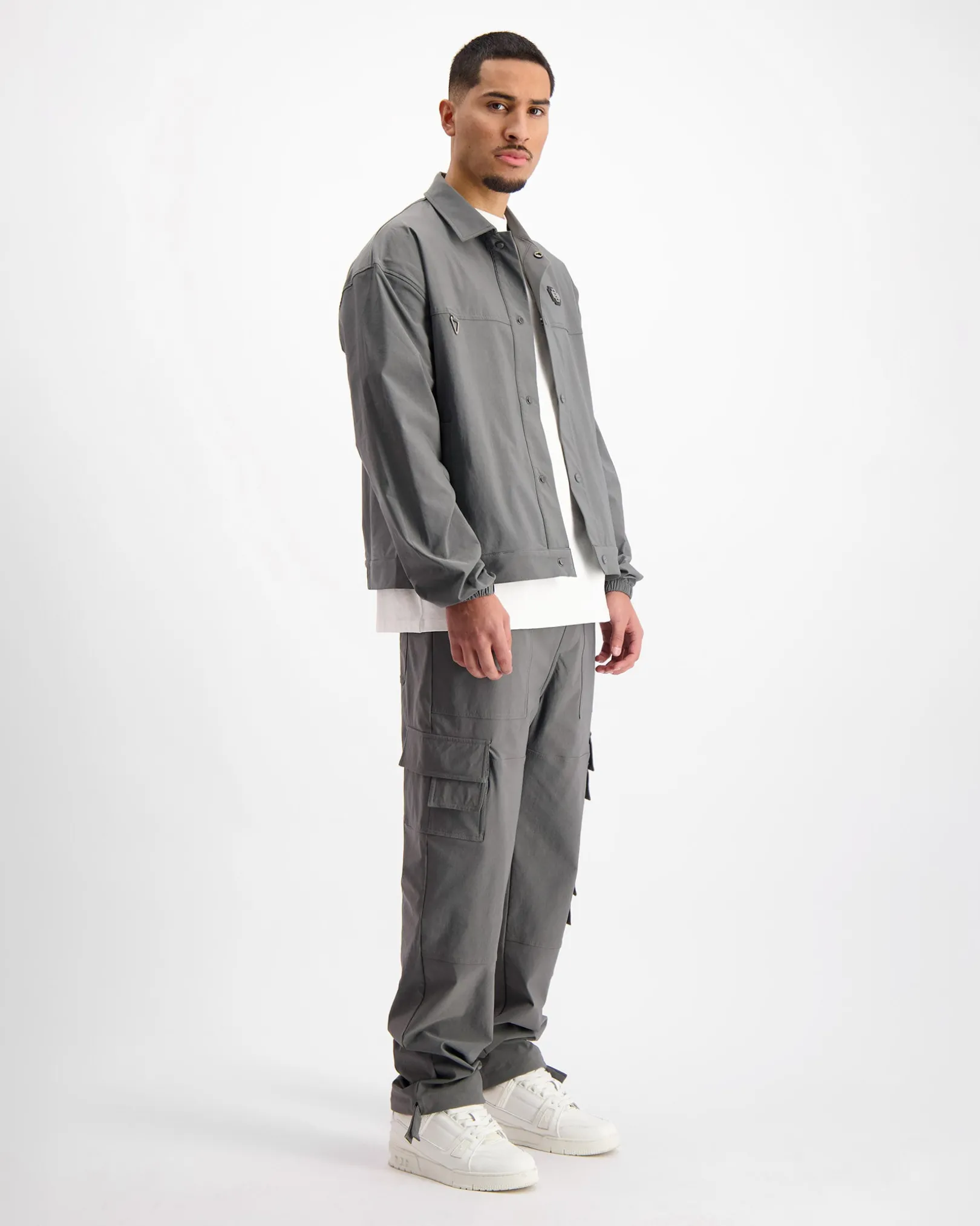MONO TECH SUIT | Charcoal