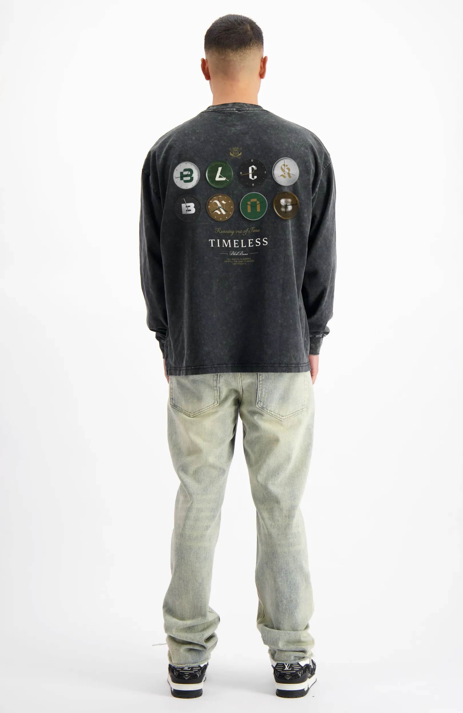 TIJDLOOS LONGSLEEVE | Zwart