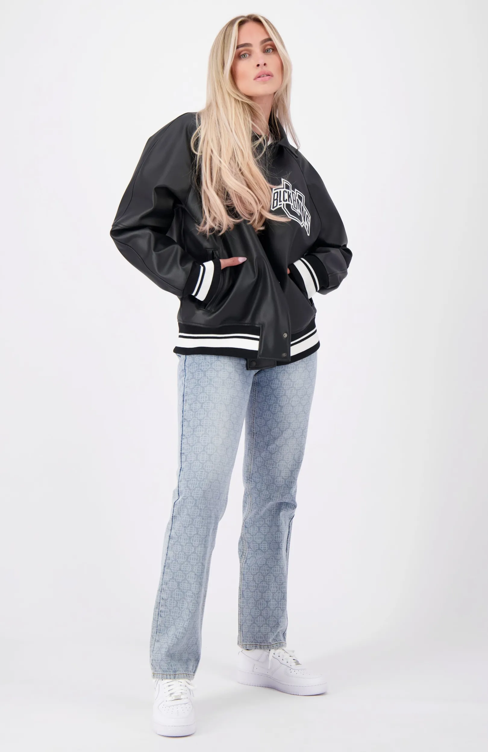 UNIVERSITY JACKET | Zwart