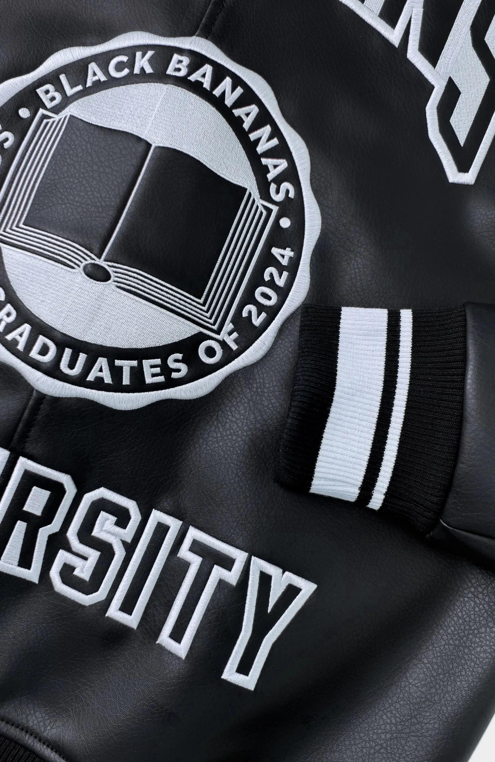 UNIVERSITY JACKET | Zwart